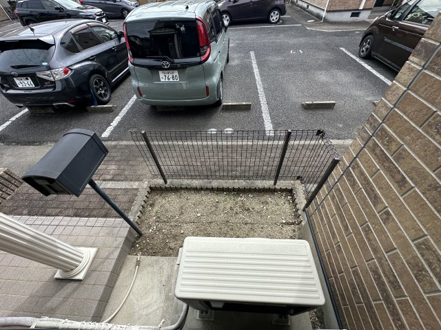 Quall　Aの駐車場