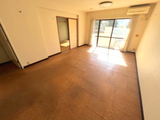 【居間・リビング】 | 藤和ライブタウンひばりヶ丘　1階 | バルコニー、専用庭に面している為、開放感があります。