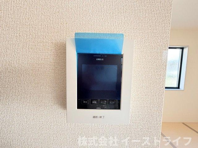 【新築戸建】　いわき市小名浜西君ヶ塚町第3　長期優良住宅のセキュリティ|3号棟写真　お子さんのお留守番時など「知らない人が来たら出なくてもいい」と教育しておけば、防犯面でも格段に良くなります。