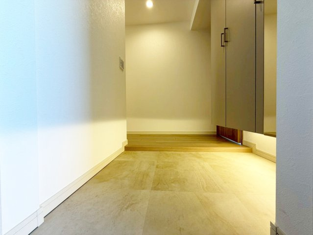 【玄関】