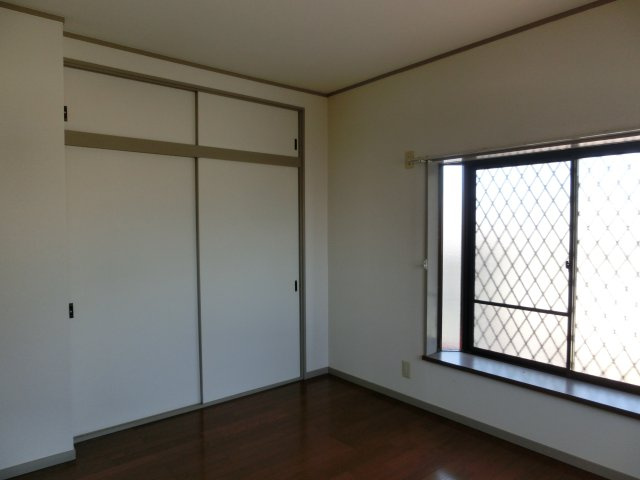 福島貸家の洋室