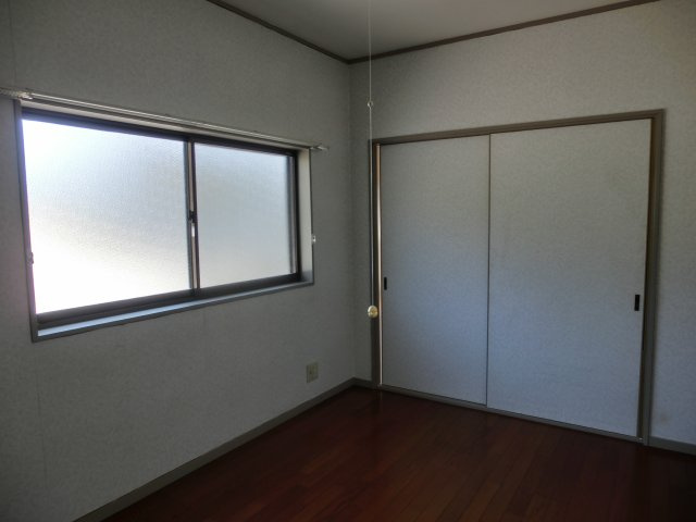 福島貸家の洋室