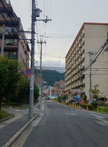 ラフィーネ本山の周辺