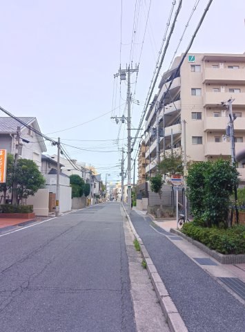 ラフィーネ本山の周辺
