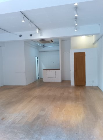 ラフィーネ本山の居間・リビング