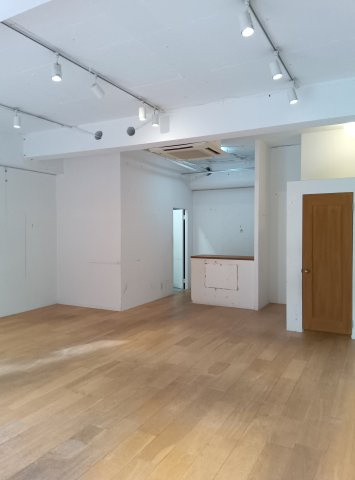 ラフィーネ本山の居間・リビング