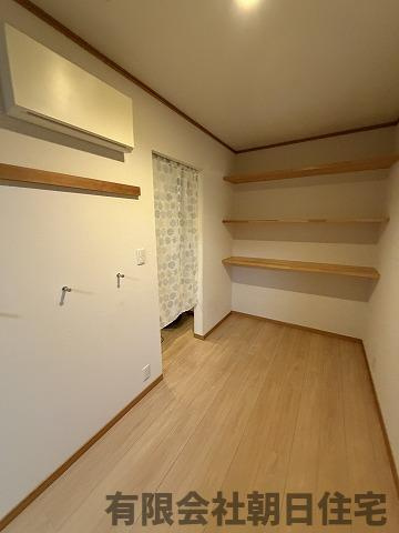 【収納】 | 東朝日町 中古戸建４LDK  | 大きなスペースがあり、収納には困りません