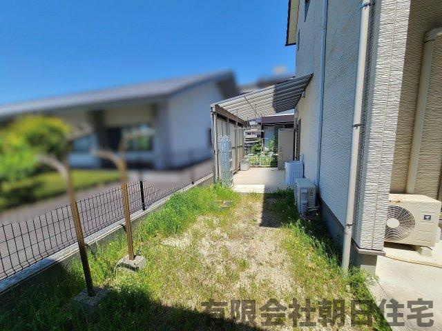 【庭】 | 東朝日町 中古戸建４LDK  | お庭が付いています