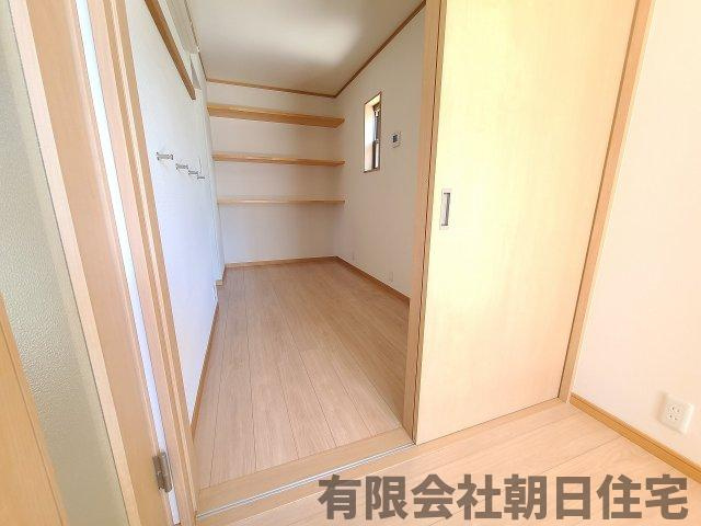 【収納】 | 東朝日町 中古戸建４LDK  | 大きなものも収納できそうです