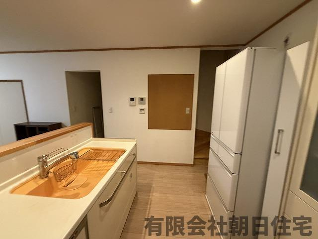 【キッチン】 | 東朝日町 中古戸建４LDK  | キッチンでお料理をお楽しみください