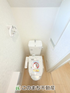 【トイレ】 | CRADLEGARDEN真岡市台町第9　1号棟 | 小窓から換気ができて清潔なトイレスペース☆
