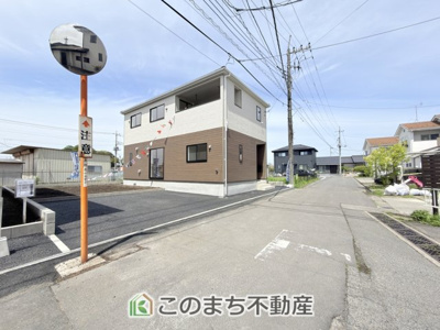 【前面道路含む現地写真】 | CRADLEGARDEN真岡市台町第9　1号棟 | 前面道路含む現地写真