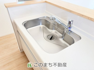 【キッチン】 | CRADLEGARDEN真岡市台町第9　1号棟 | 大きなシンク付きで、洗い物も楽々できます。
