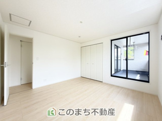 【洋室】 | CRADLEGARDEN真岡市台町第9　1号棟 | 南向きで陽当たりの良い洋室♪風通しもよく快適です☆