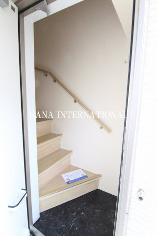 クレイノサードTの玄関