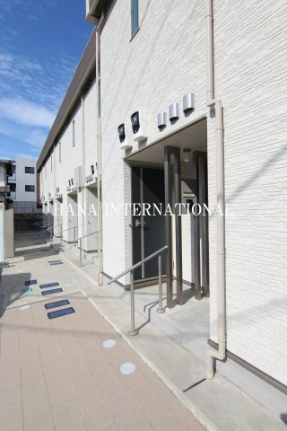 クレイノサードTのエントランス