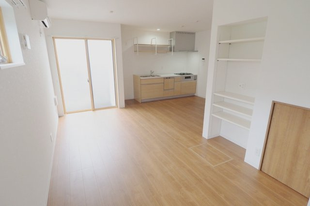 ヴィラージュヤスダの居間・リビング