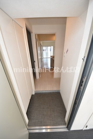 リンデンプラザ心斎橋の玄関