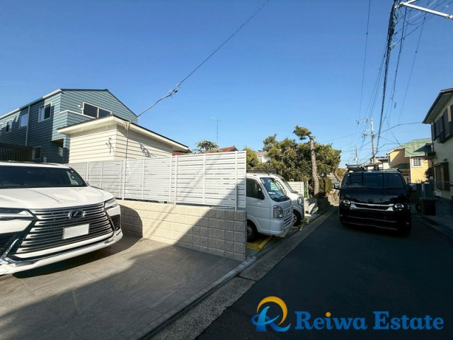 新築戸建　藤沢市辻堂5丁目の前面道路含む現地写真
