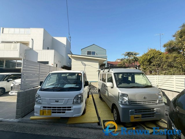 新築戸建　藤沢市辻堂5丁目の駐車場