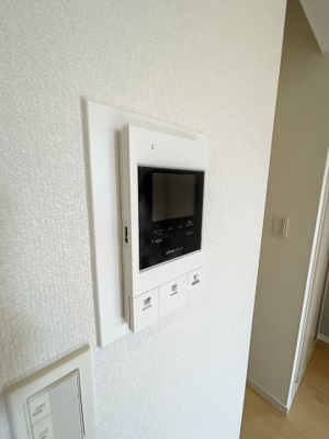 【セキュリティ】 | フローリエ細山F | ※同建物ほかのお部屋の写真です。