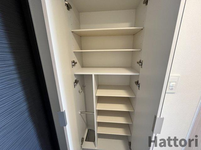 アドバンス大阪ビヤン　仲介手数料無料の収納