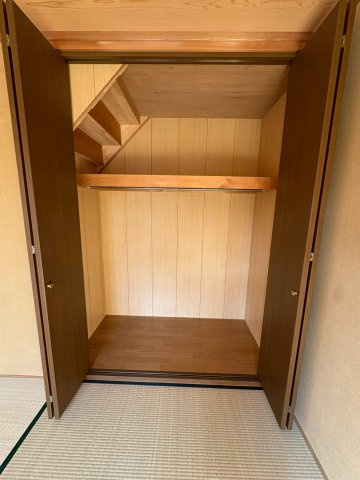 越戸町戸建の収納