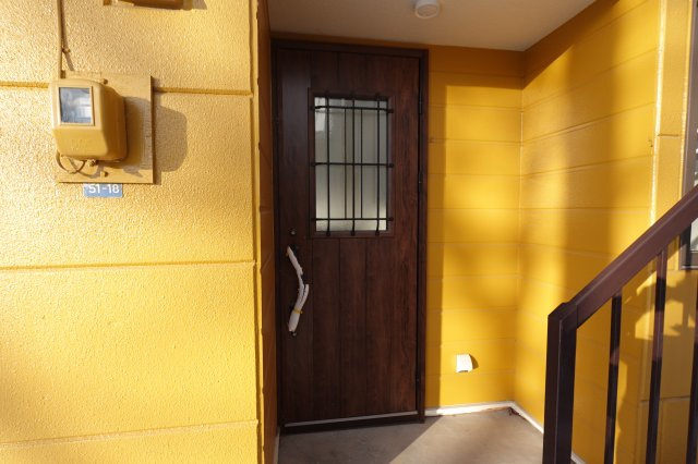 ハイツニュータウンBの玄関