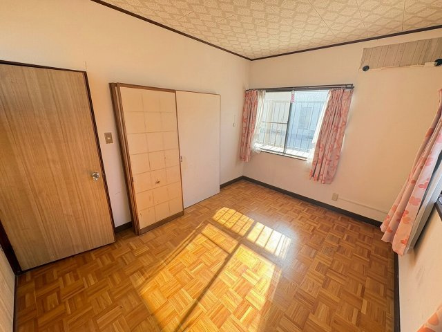 福岡市早良区原七丁目中古一戸建ての洋室