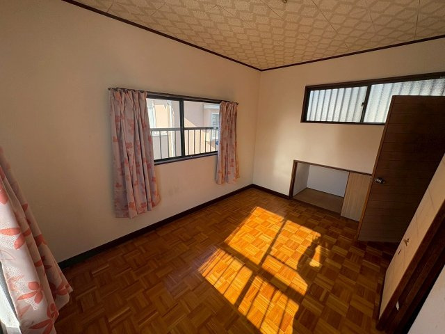 福岡市早良区原七丁目中古一戸建ての洋室