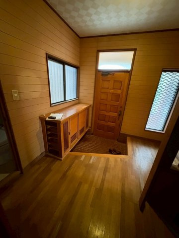 福岡市早良区原七丁目中古一戸建ての玄関