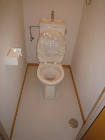 南町１丁目貸家のトイレ