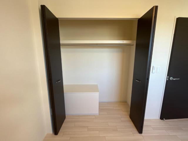 日高市四本木１丁目アパート新築工事の収納|クローゼット（イメージ）