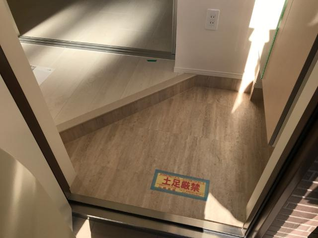 グルナードの玄関|玄関