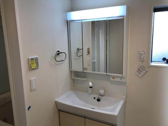 グルナードの洗面所|洗髪洗面化粧台