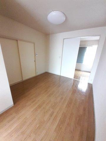 フラットAⅡの居間・リビング|ゆったり過ごせる居間です