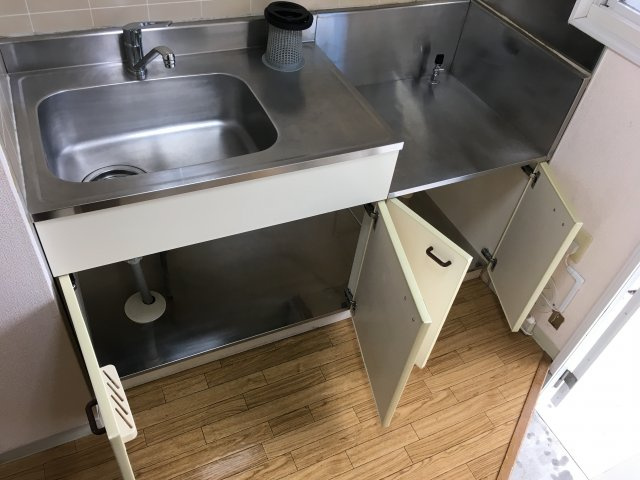 フラットAⅡのキッチン|きれいなキッチンです