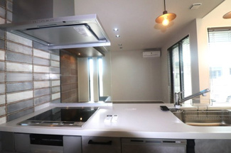 【キッチン】 | 前橋市江木町モデルハウス物件　＃11 | ご家族とコミュニケーションが取りやすい対面式キッチン