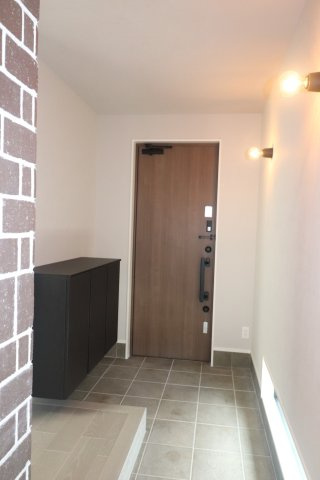 前橋市江木町モデルハウス物件　＃11の玄関