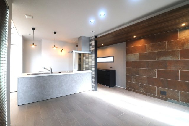 前橋市江木町モデルハウス物件　＃11の居間・リビング|お気に入りの家具を揃えてくつろぎの空間に
