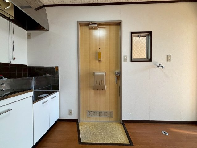 タウニーウエストの玄関|きれいな玄関です