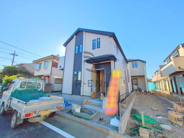 【外観】 | 練馬区大泉学園町１丁目　新築戸建て　F号棟 | 街並みに美しく馴染みながらも、さりげない存在感を放つ佇まい