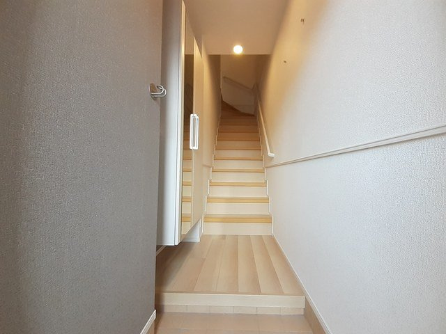 アリス・カミーノＢの玄関|明るい玄関です