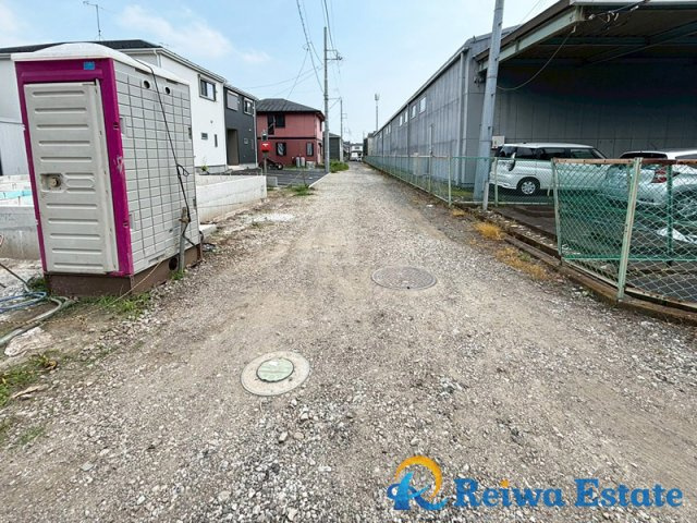 新築戸建　高座郡寒川町倉見の前面道路含む現地写真