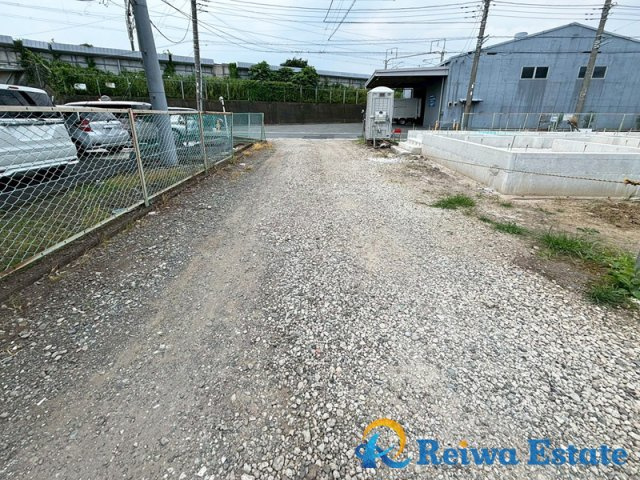 新築戸建　高座郡寒川町倉見の前面道路含む現地写真