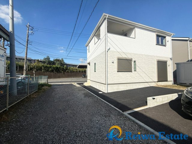 新築戸建　高座郡寒川町倉見の前面道路含む現地写真