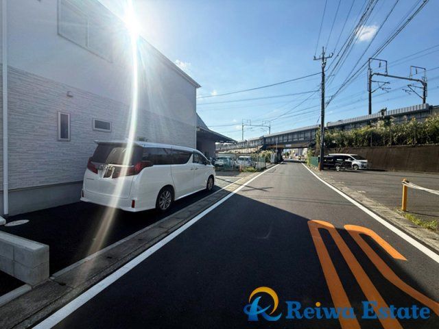 新築戸建　高座郡寒川町倉見の前面道路含む現地写真