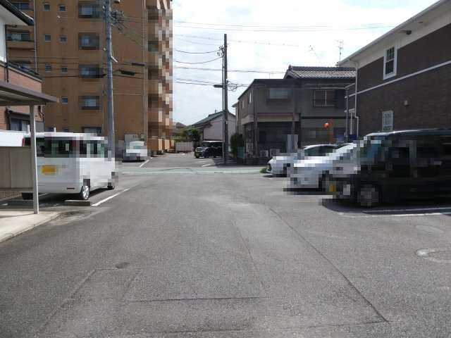 アンソレイユ西山Ⅰの駐車場