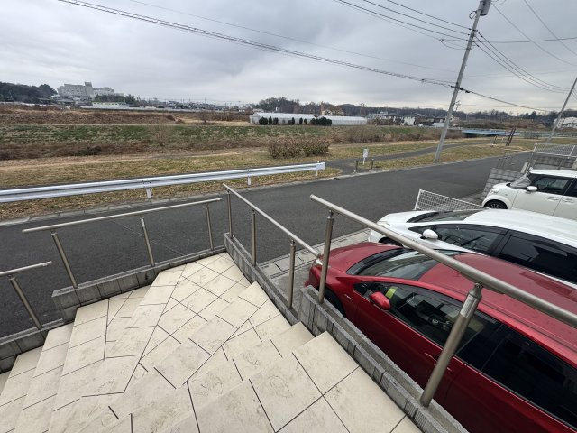 -三丁目不動産-　東松山市美原町の駐車場|駐車場に車を止められます