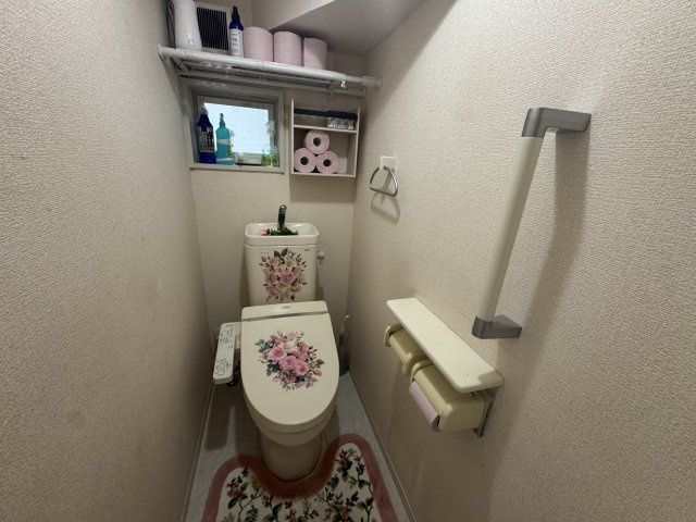 -三丁目不動産-　東松山市美原町のトイレ|シンプルで使いやすいトイレです